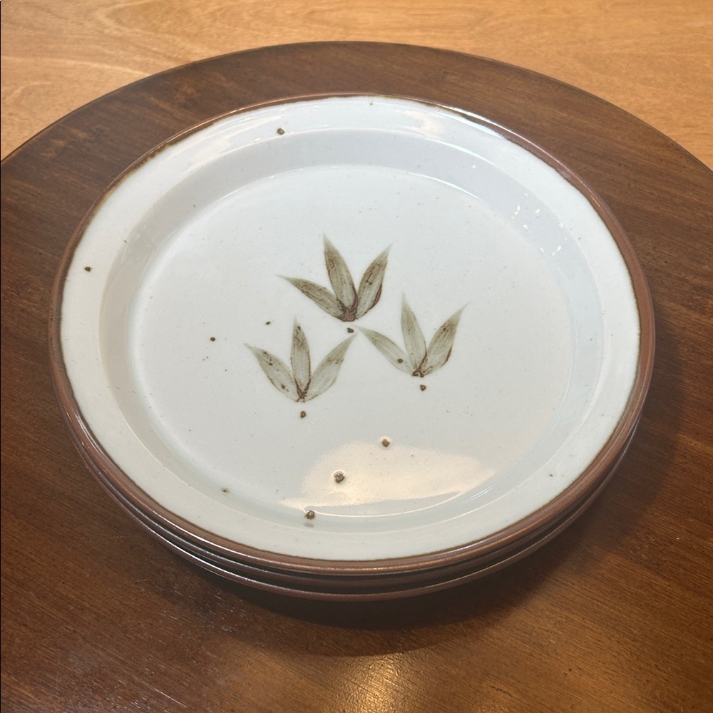 Whisper by DANSK Dinner Plates (3) - Picture 7 of 7